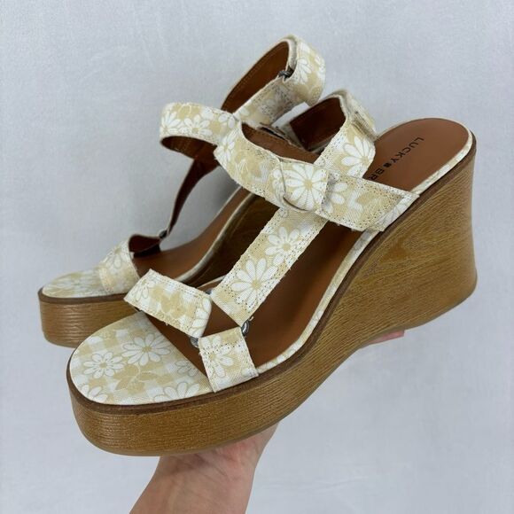 NEW Lucky Brand Women’s 9 Daisy Floral Tan Yellow Wedge Platform Sandal Demmia - Picture 3 of 9
